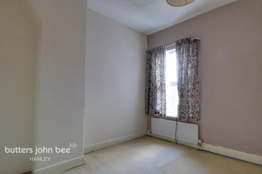 House in Stoke-on-Trent - More