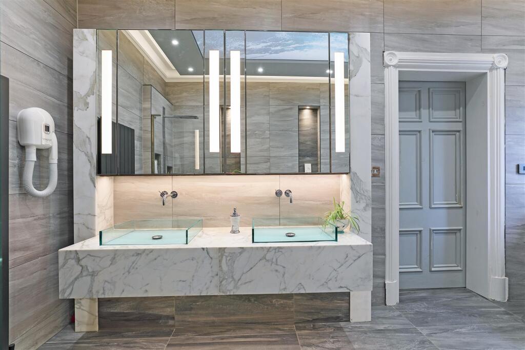 Additional image 27 of Upper Syke, Clayton Lane, Clayton, BD14 6PD