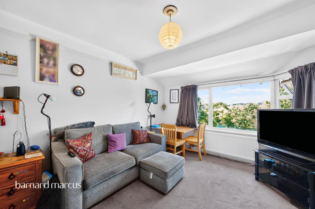 Apartment in London, Whetstone - More