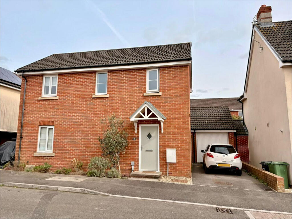 Main image of property: Cromwell Close, Berkeley, GL13