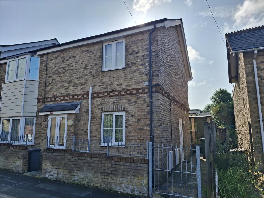 Main image of property: Oakfield High Street, Ryde