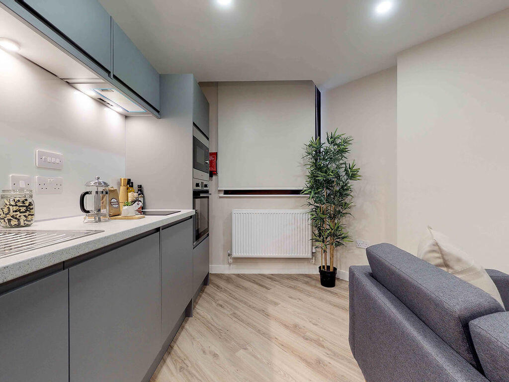 Apartment in Sheffield, South Yorkshire - View 4