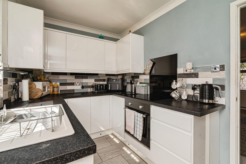 House in Great Yarmouth, Bradwell - View 5