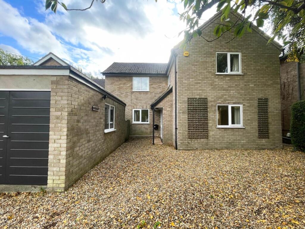 4-bed detached on Temple Close, Duxford, Cambridge, £675,000