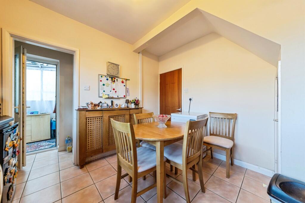 House in Nottingham - View 4