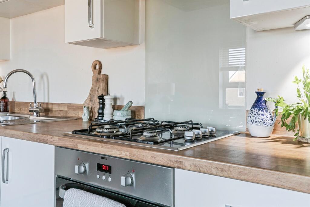 Butcher Drive, Godmanchester, HUNTINGDON photo 4