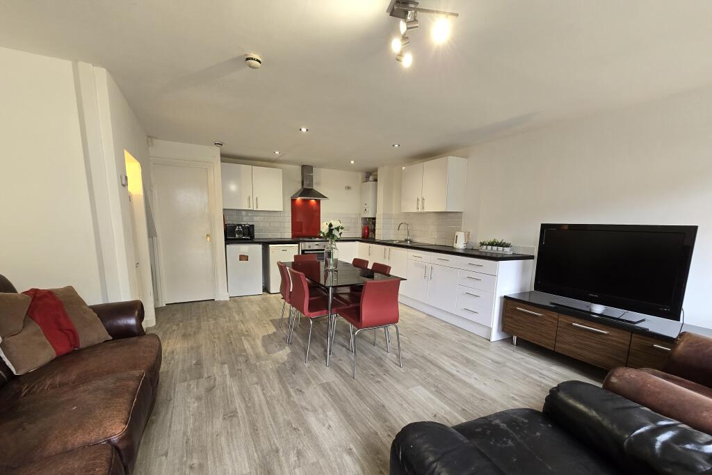 House in Leeds - View 3