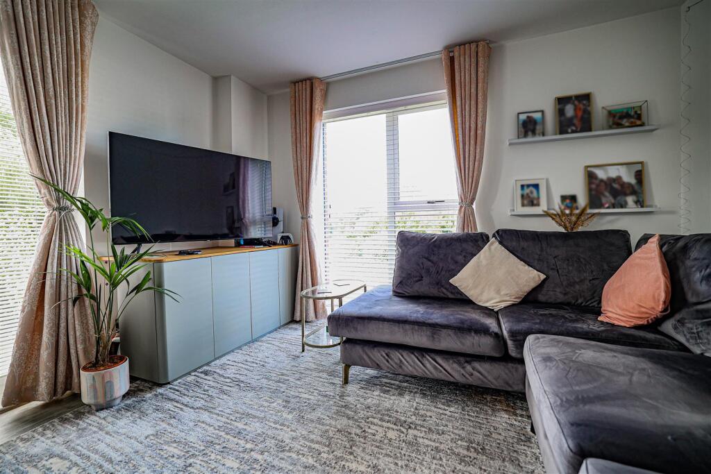 Apartment in Dacorum, The Image - View 5