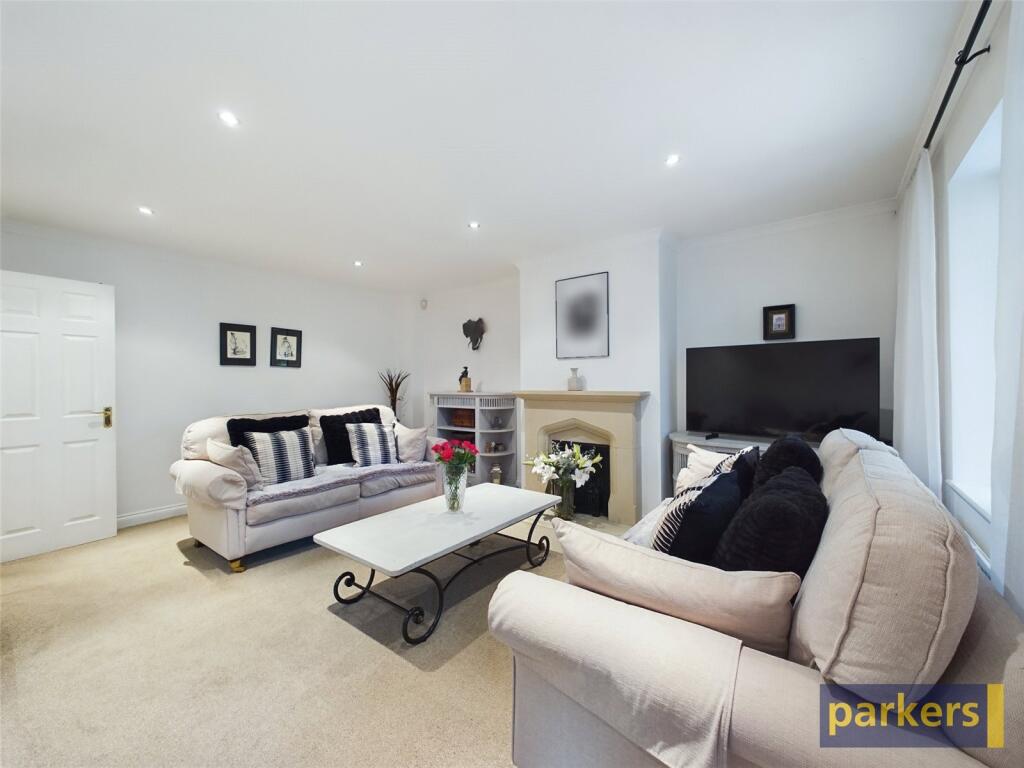 House in Wargrave, Wokingham - View 2