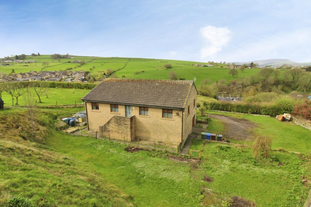 Wellhead, Winewall, Colne, Lancashire, BB8 photo 3