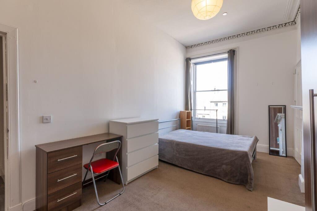 Main image of property: 0465L Leith Walk, Edinburgh, EH6 8SA