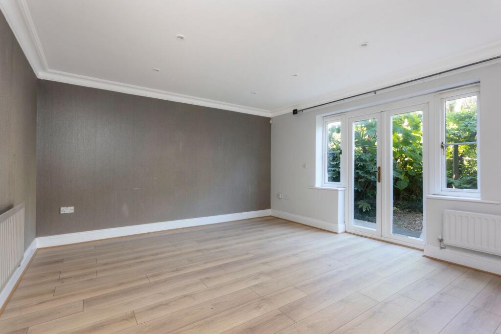 House in Hove, Brighton and Hove - View 2