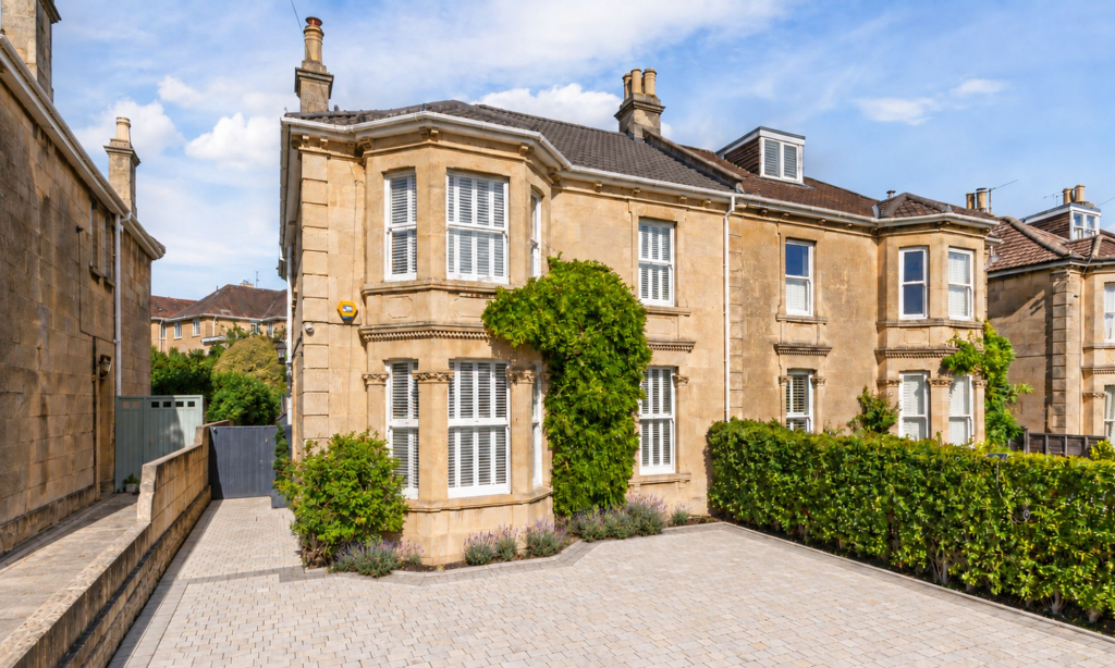 Main image of property: Newbridge Hill, Bath, BA1