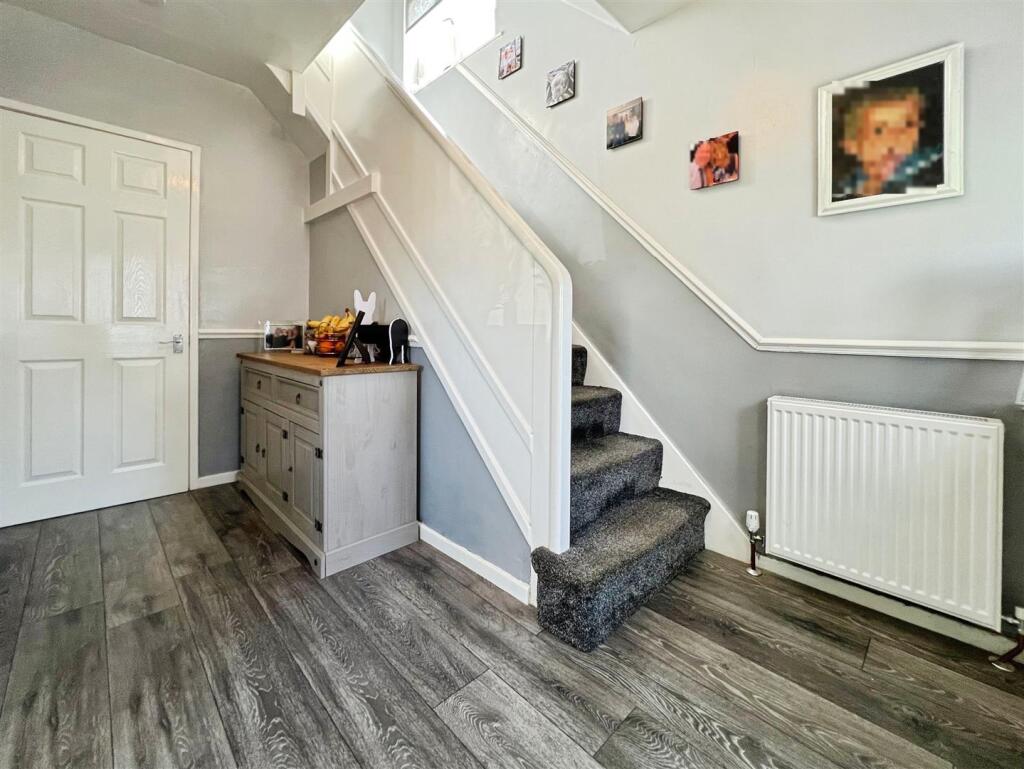 House in Bradford, Wrose - View 2