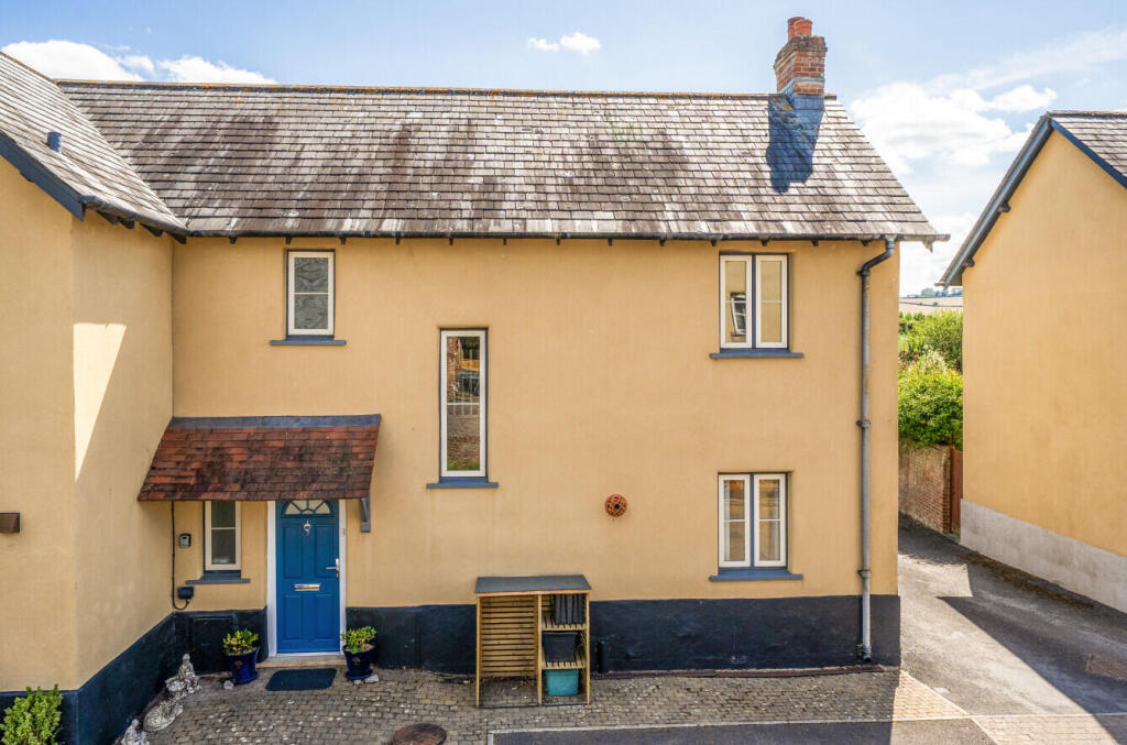 Main image of property: Landunvez Place, Bradninch, Exeter