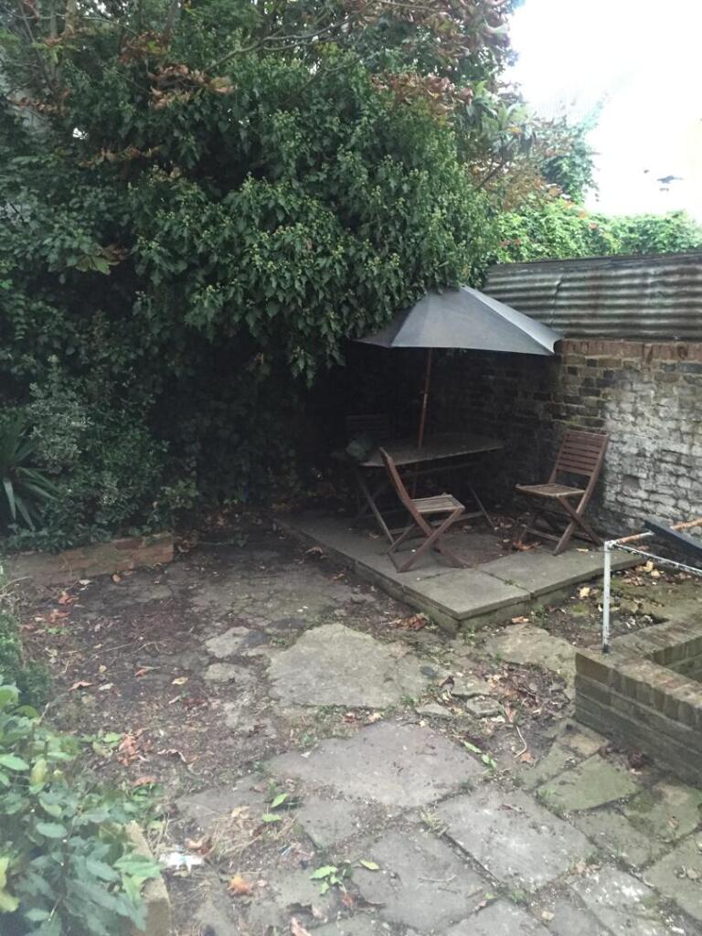 2 bedroom house for rent
