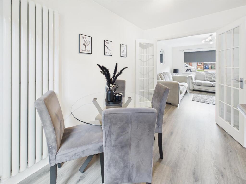 House in Paisley, Shortroods - View 4