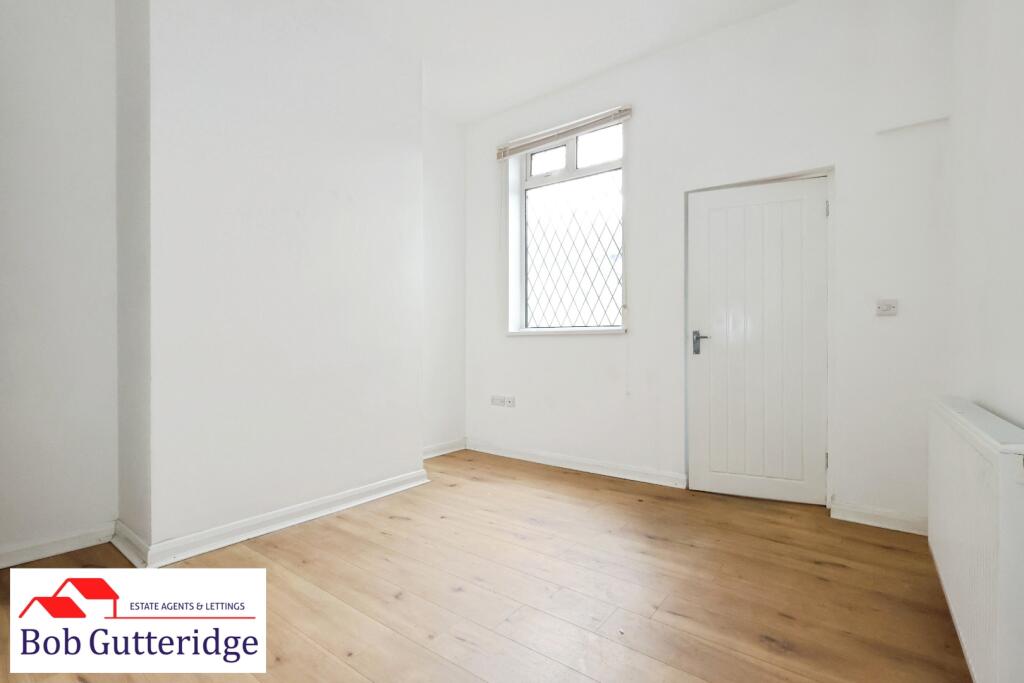 House in Stoke-on-Trent - View 4