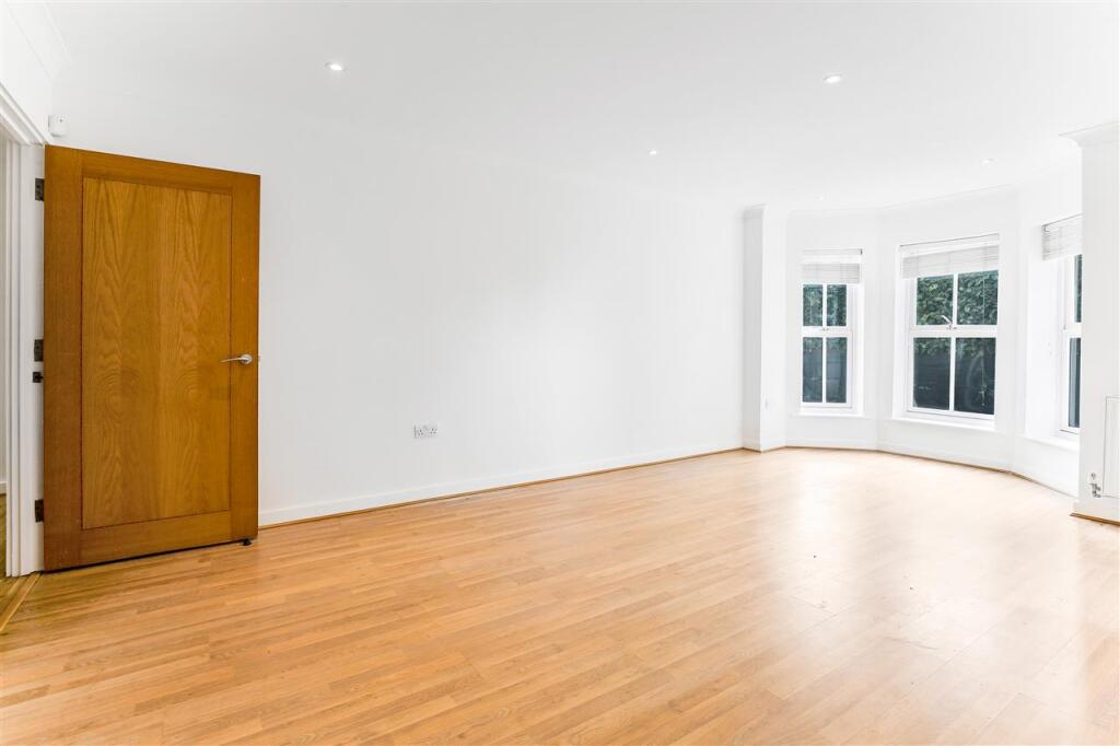 Apartment in London, Kentish Town - View 4