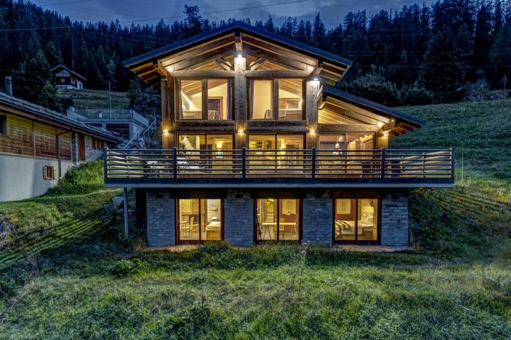 Main image of property: Chalet Horizon