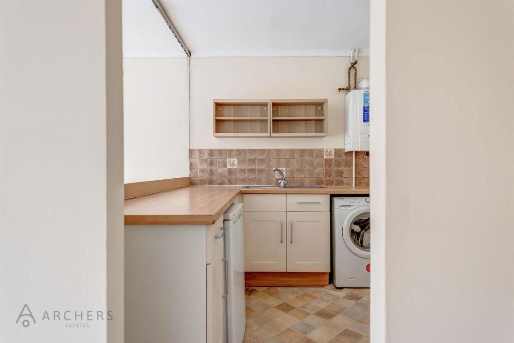 Apartment in Sheffield, South Yorkshire - More