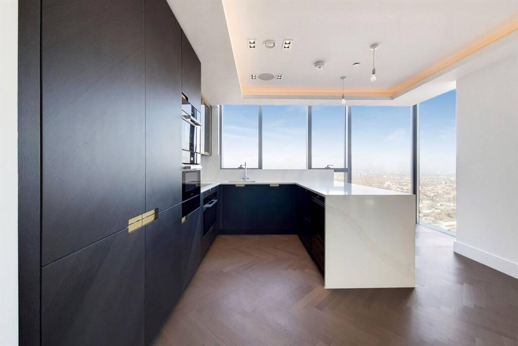 Apartment in London - View 3