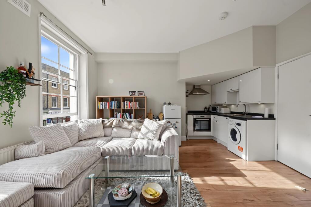 Apartment in London, Paddington - View 4
