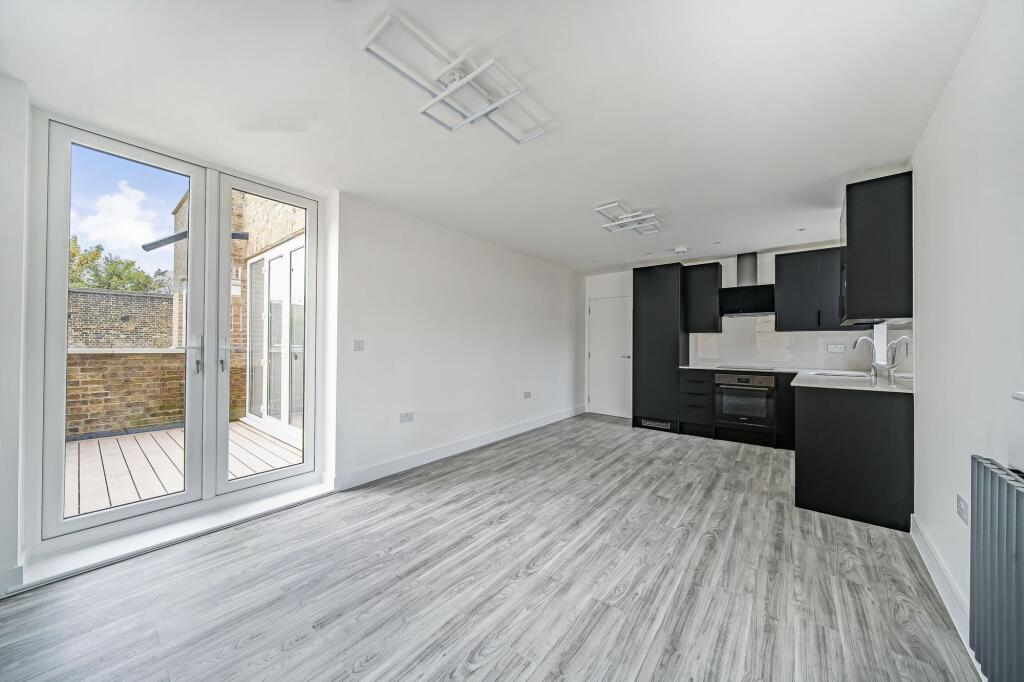 Apartment in London - View 5