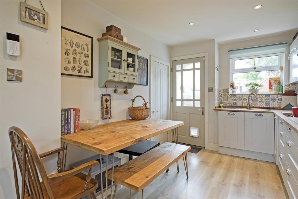 2 West End, Kirk Hammerton, York photo 4