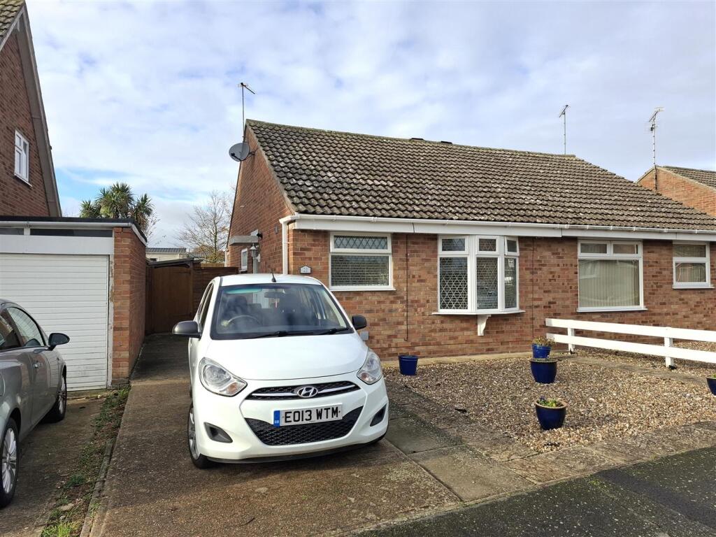 Main image of property: Chingford Avenue, Clacton-On-Sea, Essex, CO15