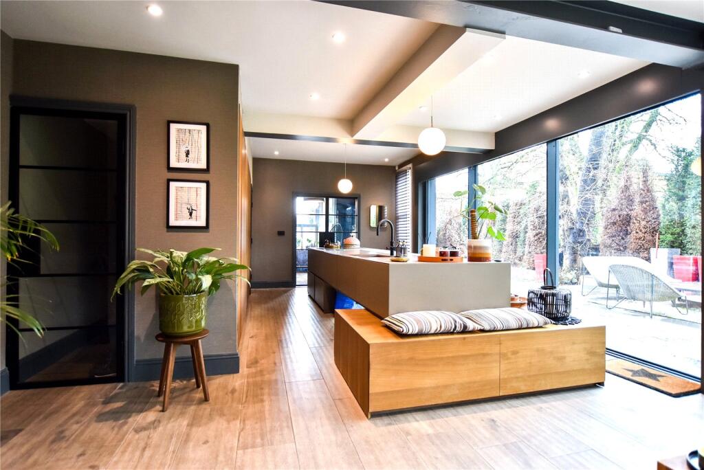 Queenston Road, West Didsbury, M20 photo 4