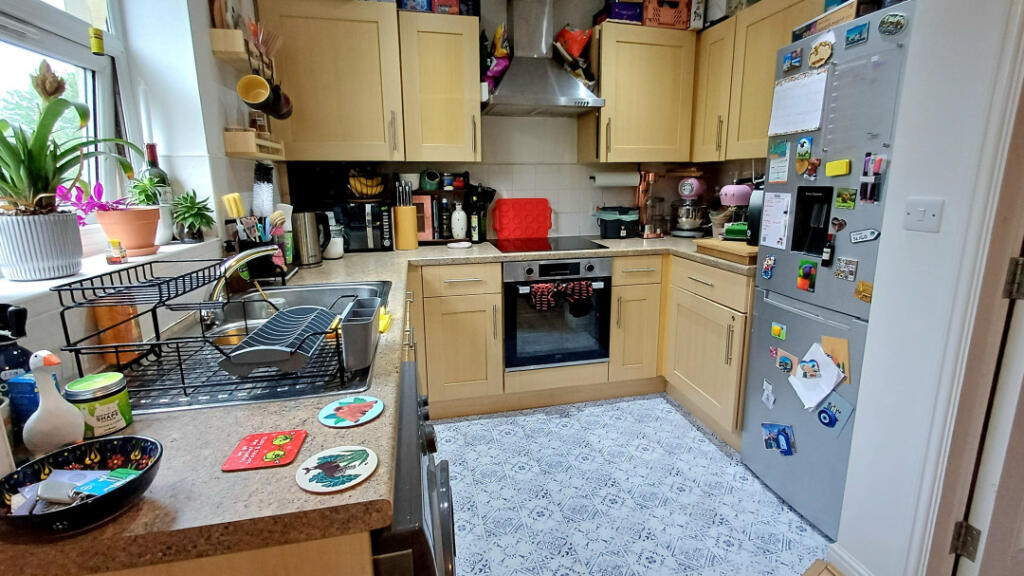 Apartment in Stockport, Bridgehall, Adswood - View 3