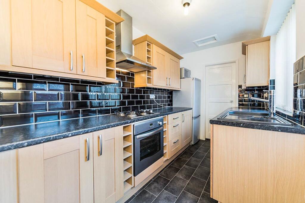 House in Doncaster, Rossington - View 4