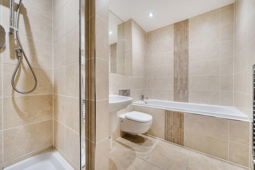 Apartment in Maidenhead, Bray Wick - More
