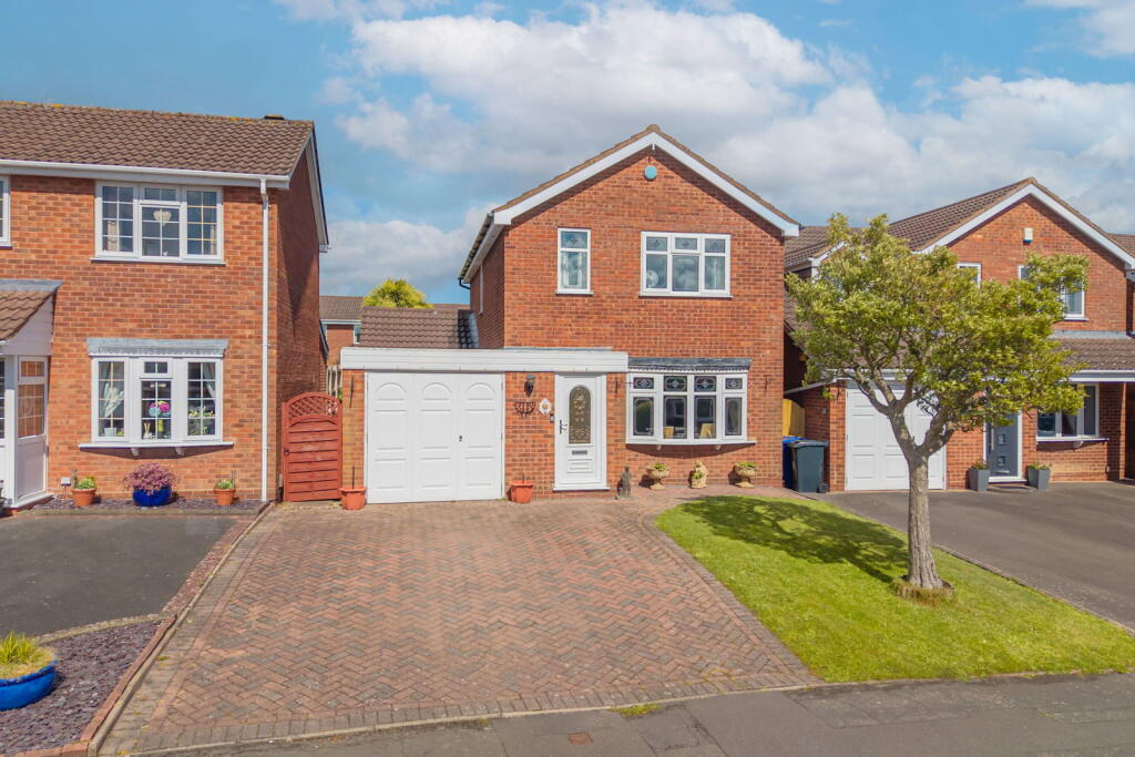 Main image of property: Oakhill Drive, Brierley Hill, DY5 3PP