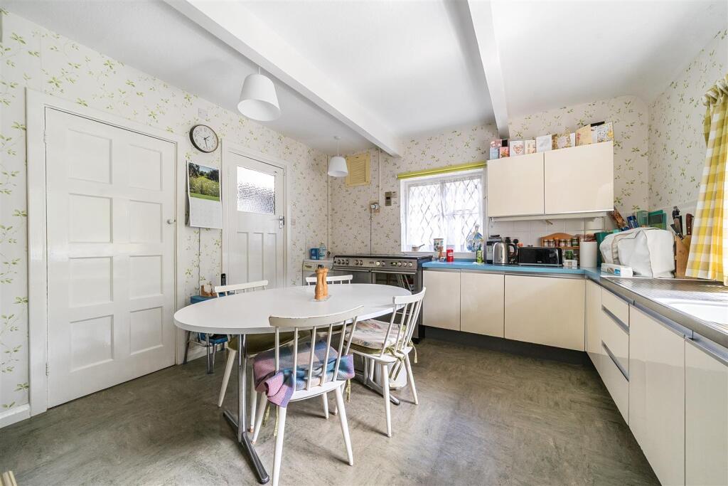 The Chenies, Petts Wood East photo 4