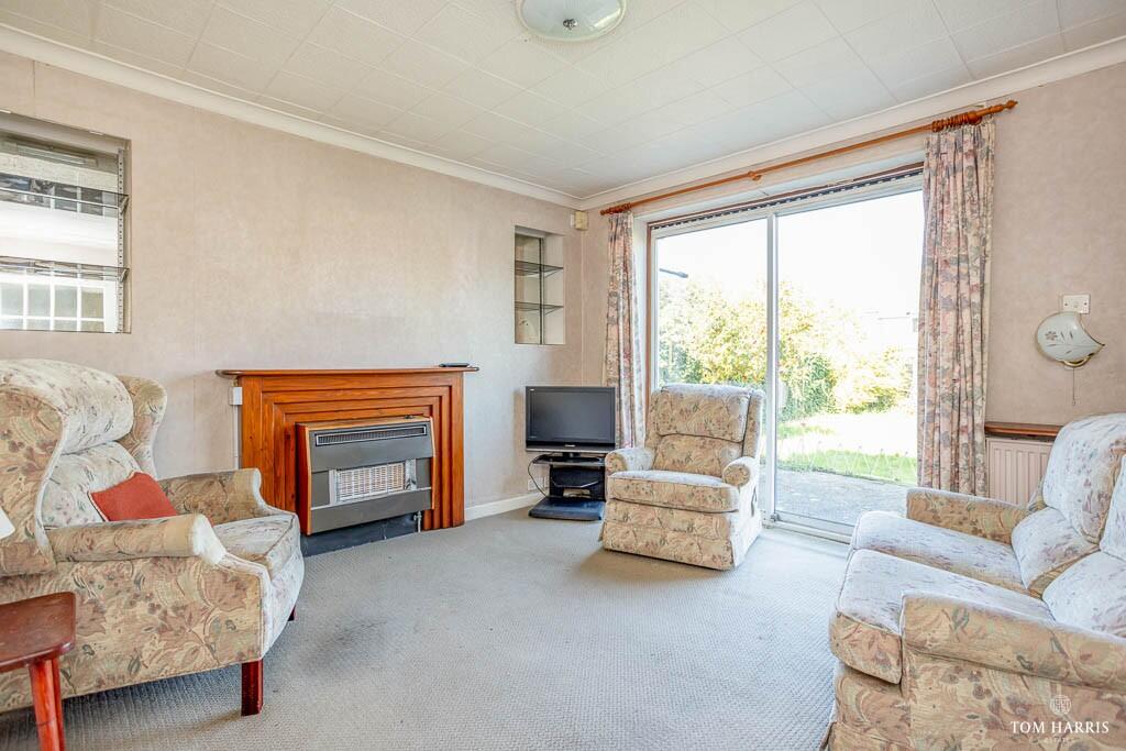 Balmoral Avenue, Bournemouth, Dorset, BH8 - View 2