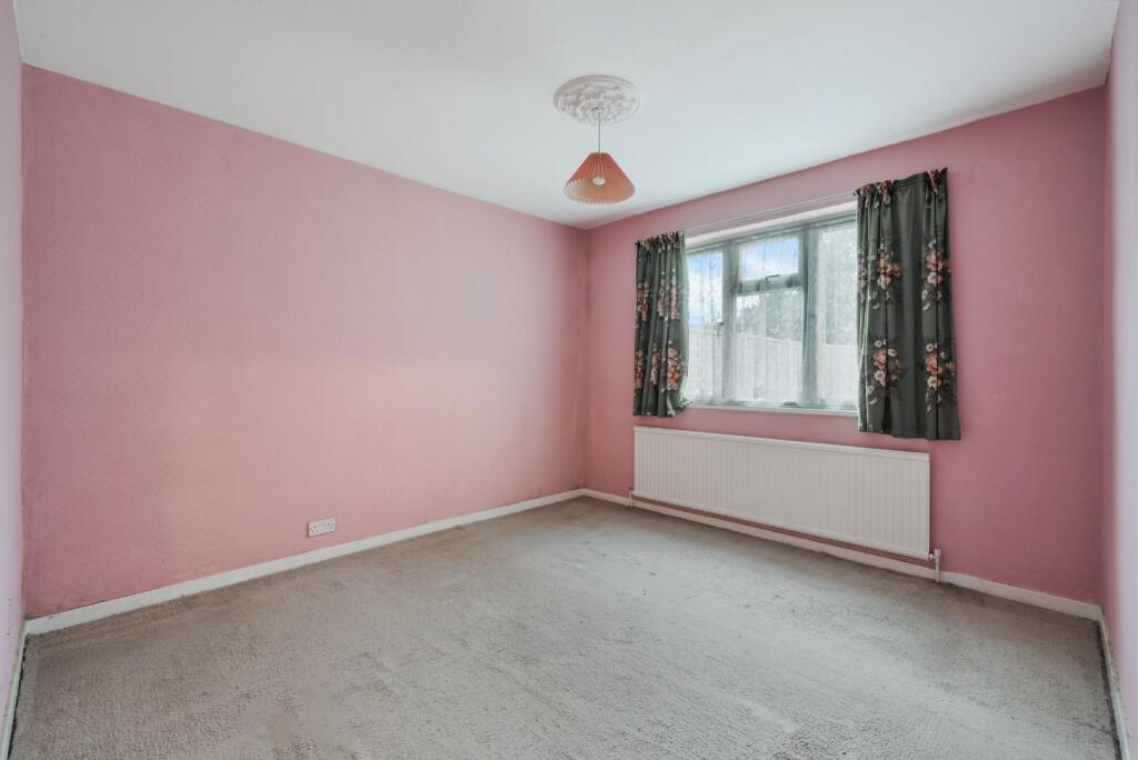 Cox Lane, Ewell photo 4
