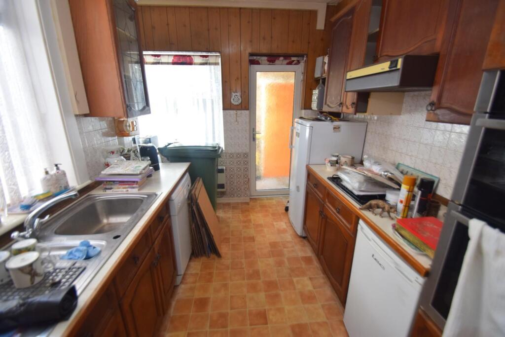 House in Eastbourne, Seaside, Roselands - View 4