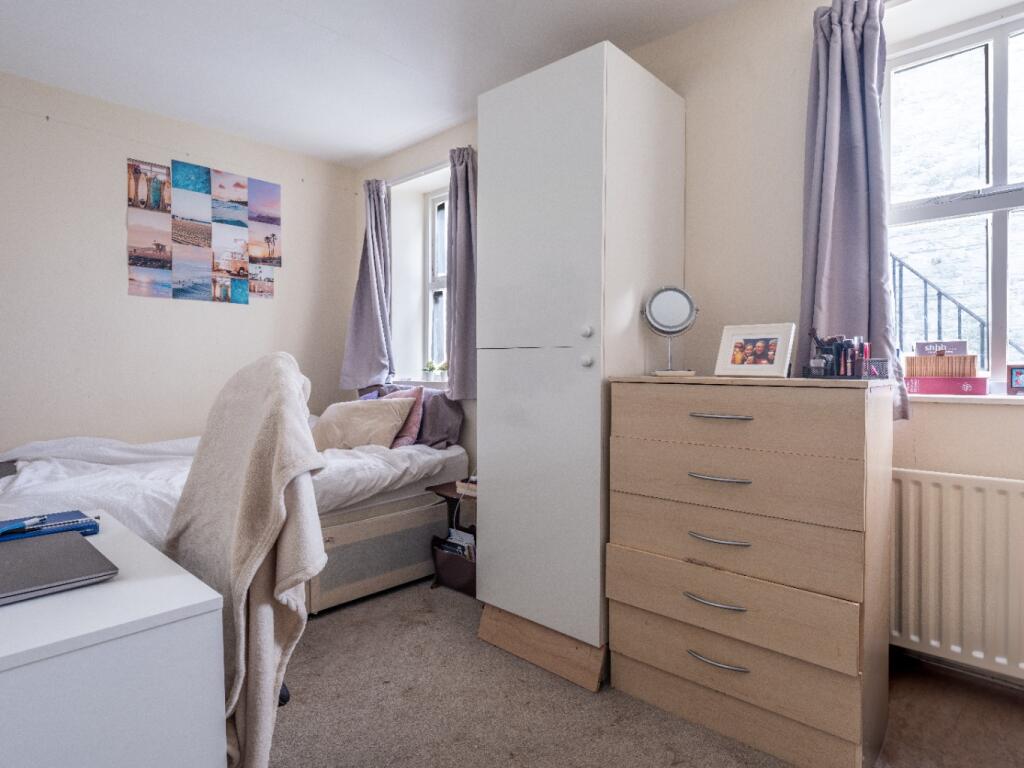 House in Newcastle upon Tyne, Cradlewell, Sandyford - More