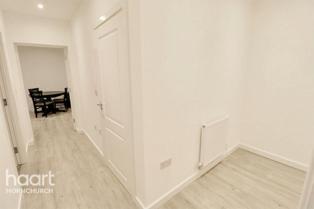 Main image of property: Spitfire Approach, Hornchurch