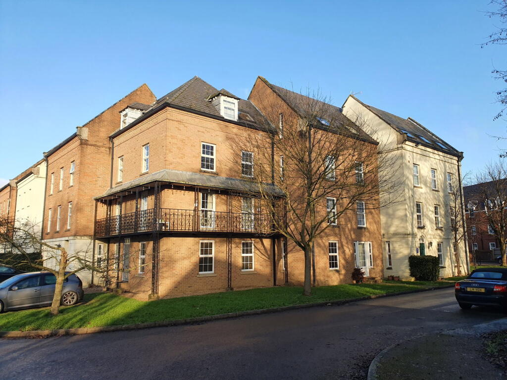 Main image of property: Victoria Place, Banbury, OX16 3NN