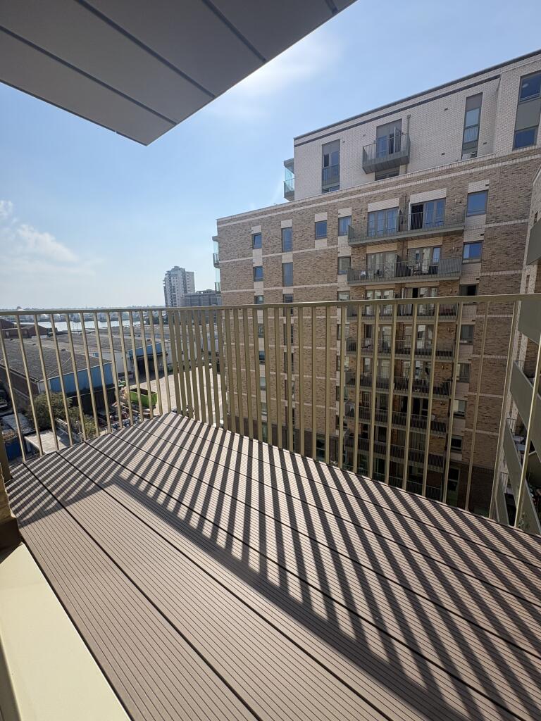 Apartment in London - More