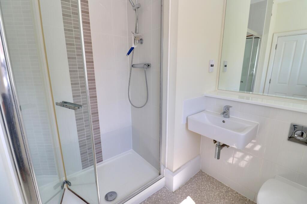 Apartment in Havant, Waterlooville - View 6
