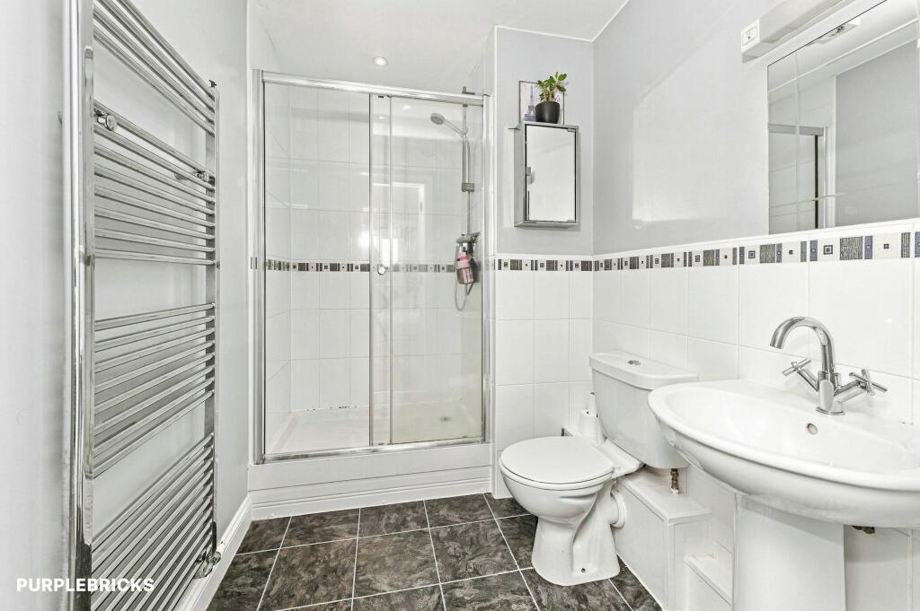 Apartment in Wakefield - More