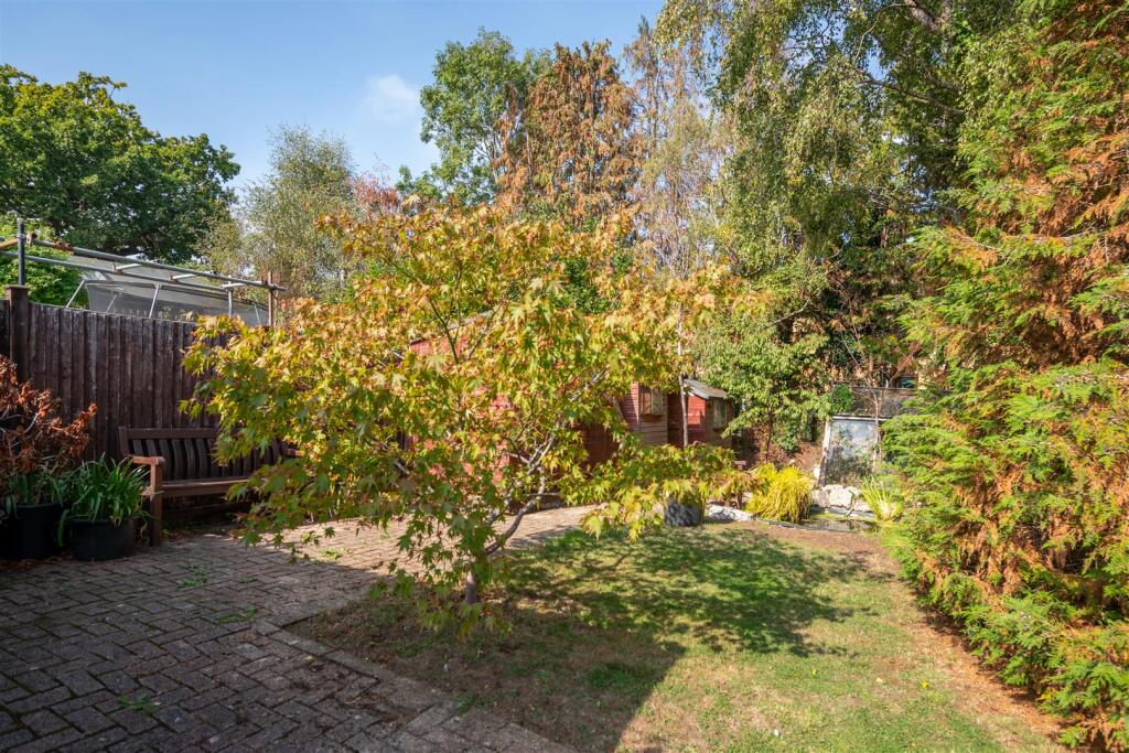 House in Redhill - View 4