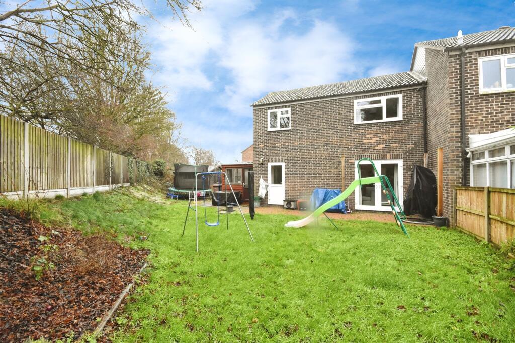 83, Boleyn Way, Boreham, CHELMSFORD photo 4