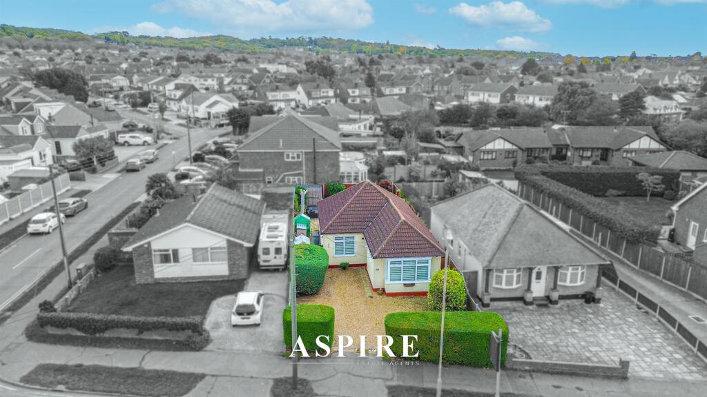 2-bed detached on Church Road, Benfleet, £375,000