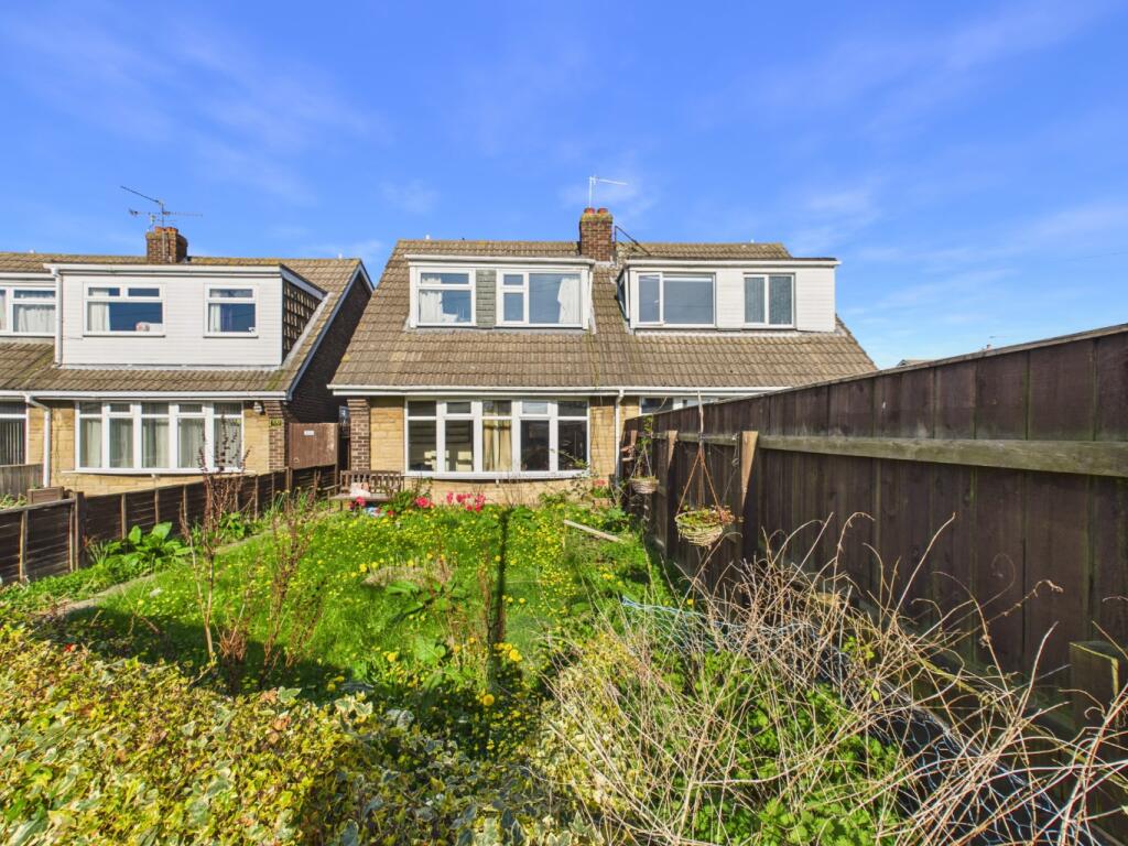 Main image of property: Clarondale, Hull, HU7 4AR