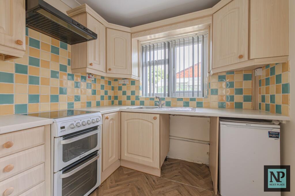 House in Tamworth, Staffordshire - More